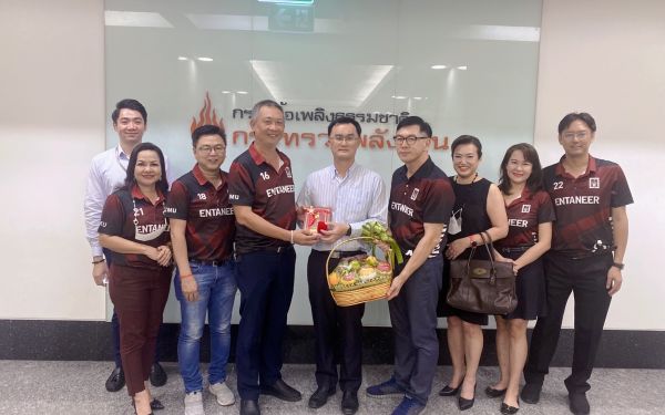 ภาพบรรยากาศเข้าแสดงความยินดี กับ รองอธิบดีกรมเชื้อเพลิงธรรมชาติ