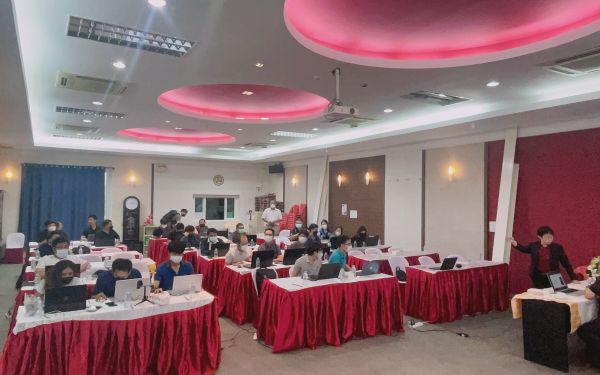 ภาพบรรยาการกิจกรรมสัมมนาเชิงปฎิบัติการ “พี่สอนน้อง” (Hand On The Job)