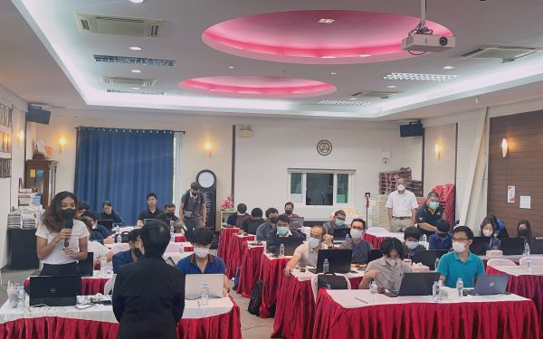 ภาพบรรยาการกิจกรรมสัมมนาเชิงปฎิบัติการ “พี่สอนน้อง” (Hand On The Job)