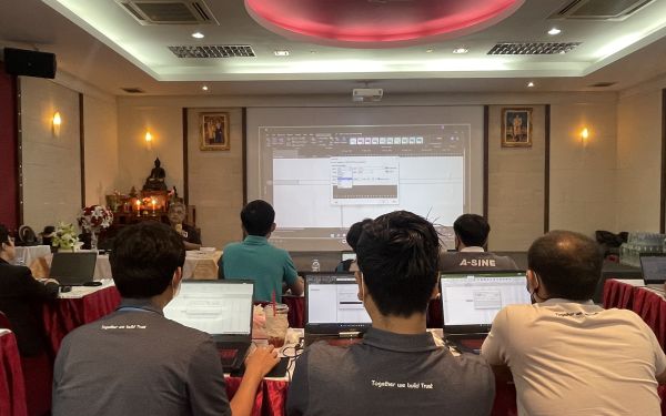 ภาพบรรยาการกิจกรรมสัมมนาเชิงปฎิบัติการ “พี่สอนน้อง” (Hand On The Job)