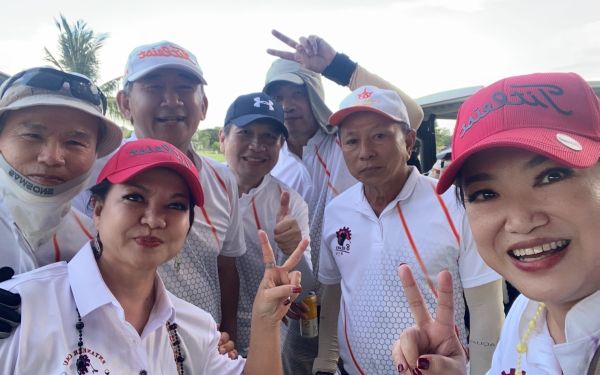 ภาพบรรยากาศกิจกรรมกอล์ฟ 8 เกียร์