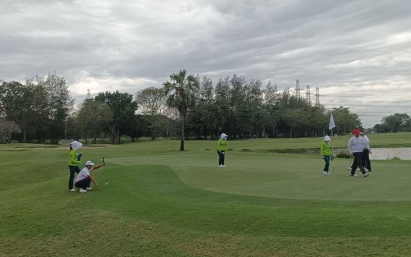 ภาพบรรยากาศกิจกรรมกอล์ฟ 8 เกียร์