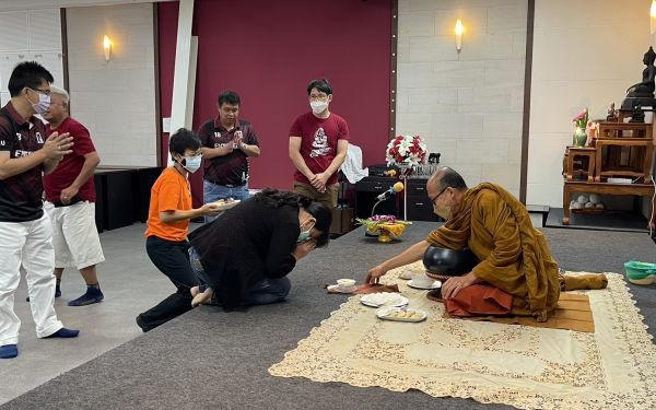 ภาพบรรยากาศสนทนาธรรมและพบปะสังสรรค์ รุ่น 18