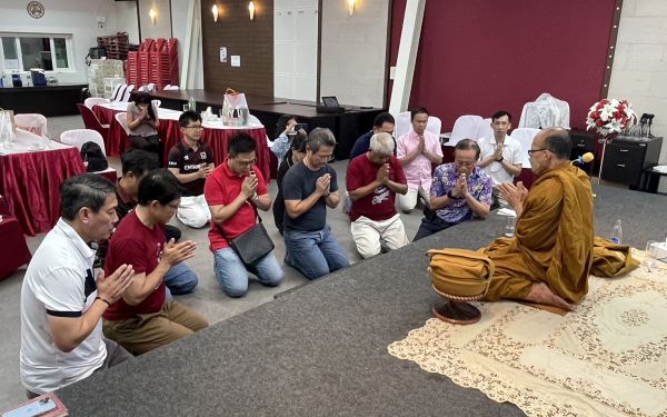 ภาพบรรยากาศสนทนาธรรมและพบปะสังสรรค์ รุ่น 18