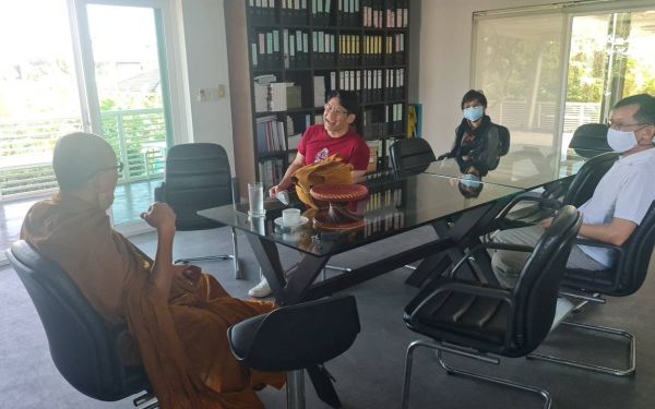 ภาพบรรยากาศสนทนาธรรมและพบปะสังสรรค์ รุ่น 18