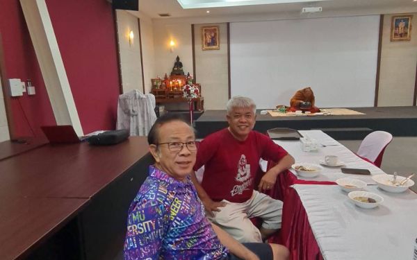 ภาพบรรยากาศสนทนาธรรมและพบปะสังสรรค์ รุ่น 18