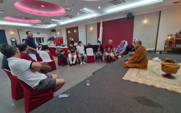 ภาพบรรยากาศสนทนาธรรมและพบปะสังสรรค์ รุ่น 18