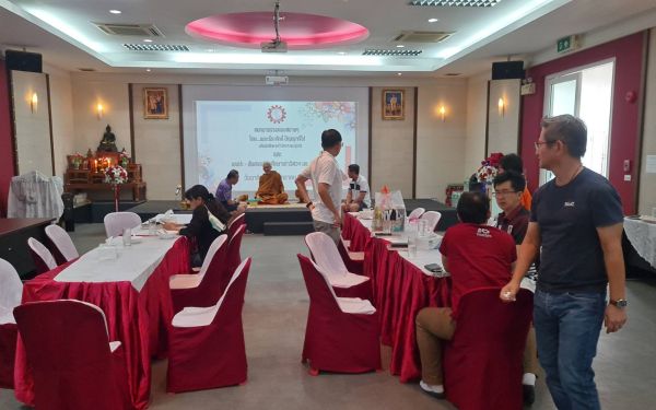 ภาพบรรยากาศสนทนาธรรมและพบปะสังสรรค์ รุ่น 18