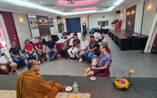 ภาพบรรยากาศสนทนาธรรมและพบปะสังสรรค์ รุ่น 18