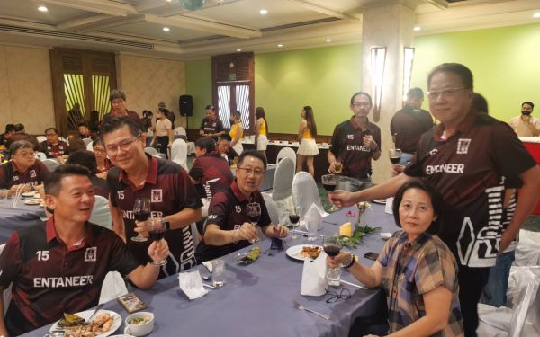 ภาพบรรยากาศงานเลี้ยงรุ่น 15 