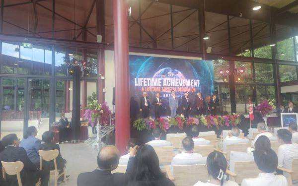พิธีเชิดชูเกียรติผู้ได้รับรางวัลนักศึกษาเก่าเกียรติยศ (LIFETIME ACHIEVEMENT AWARD) และพิธีประกาศเกียรติคุณผู้ได้รับรางวัล LIFETIME SOCIETAL DEDICATION AWARD