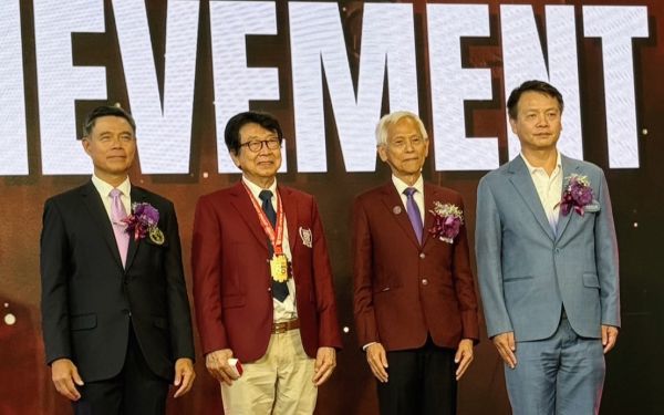 พิธีเชิดชูเกียรติผู้ได้รับรางวัลนักศึกษาเก่าเกียรติยศ (LIFETIME ACHIEVEMENT AWARD) และพิธีประกาศเกียรติคุณผู้ได้รับรางวัล LIFETIME SOCIETAL DEDICATION AWARD