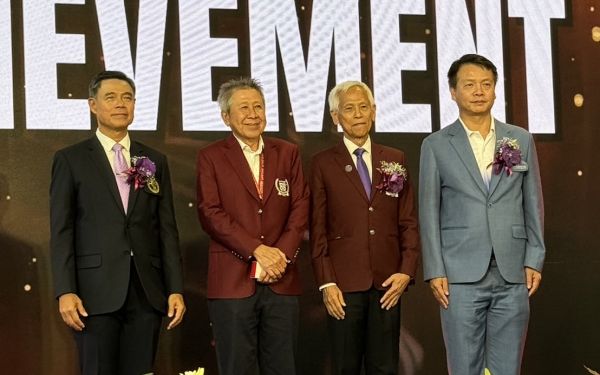 พิธีเชิดชูเกียรติผู้ได้รับรางวัลนักศึกษาเก่าเกียรติยศ (LIFETIME ACHIEVEMENT AWARD) และพิธีประกาศเกียรติคุณผู้ได้รับรางวัล LIFETIME SOCIETAL DEDICATION AWARD