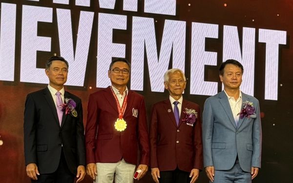 พิธีเชิดชูเกียรติผู้ได้รับรางวัลนักศึกษาเก่าเกียรติยศ (LIFETIME ACHIEVEMENT AWARD) และพิธีประกาศเกียรติคุณผู้ได้รับรางวัล LIFETIME SOCIETAL DEDICATION AWARD