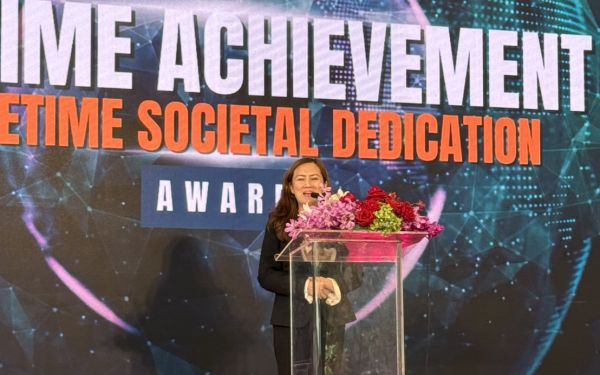 พิธีเชิดชูเกียรติผู้ได้รับรางวัลนักศึกษาเก่าเกียรติยศ (LIFETIME ACHIEVEMENT AWARD) และพิธีประกาศเกียรติคุณผู้ได้รับรางวัล LIFETIME SOCIETAL DEDICATION AWARD