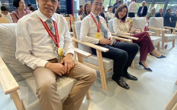 พิธีเชิดชูเกียรติผู้ได้รับรางวัลนักศึกษาเก่าเกียรติยศ (LIFETIME ACHIEVEMENT AWARD) และพิธีประกาศเกียรติคุณผู้ได้รับรางวัล LIFETIME SOCIETAL DEDICATION AWARD