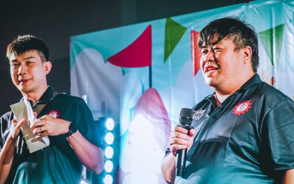 กิจกรรมงานเหล็กตะวันออก และ กิจกรรมรดน้ำดำหัว