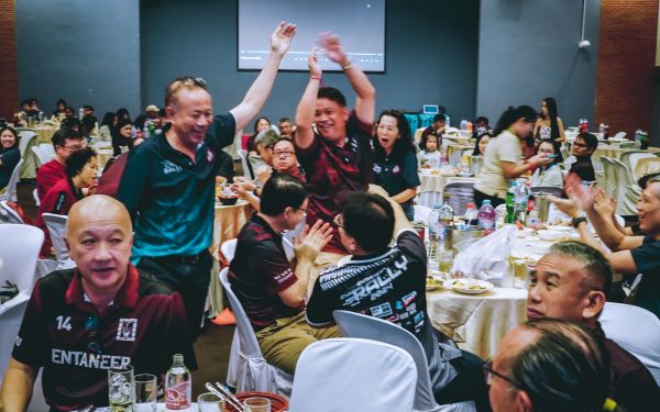 กิจกรรมงานเหล็กตะวันออก และ กิจกรรมรดน้ำดำหัว