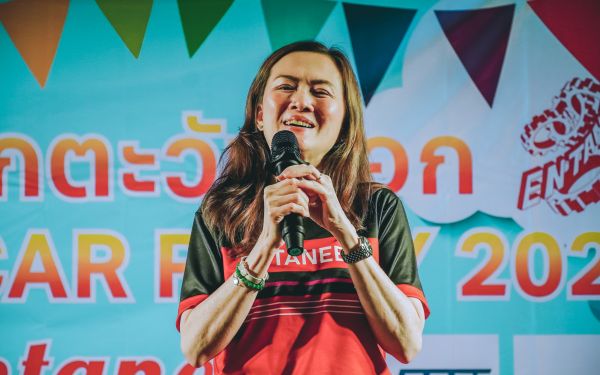 กิจกรรมงานเหล็กตะวันออก และ กิจกรรมรดน้ำดำหัว