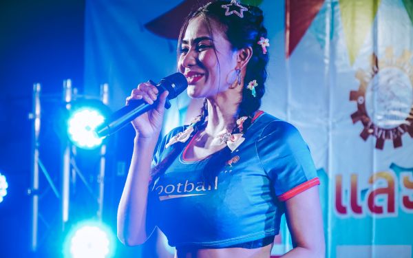 กิจกรรมงานเหล็กตะวันออก และ กิจกรรมรดน้ำดำหัว