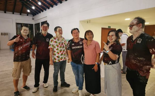 กิจกรรมงานเหล็กตะวันออก และ กิจกรรมรดน้ำดำหัว