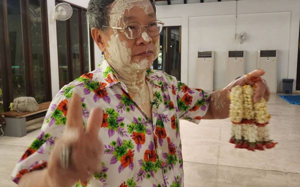 กิจกรรมงานเหล็กตะวันออก และ กิจกรรมรดน้ำดำหัว