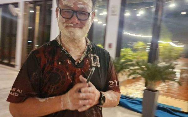 กิจกรรมงานเหล็กตะวันออก และ กิจกรรมรดน้ำดำหัว