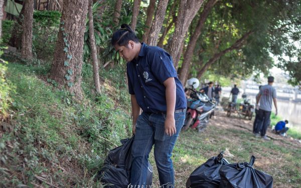 23-11-61 วิศวฯบำเพ็ญ : เก็บกระทง ณ ริมน้ำปิง