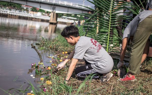 23-11-61 วิศวฯบำเพ็ญ : เก็บกระทง ณ ริมน้ำปิง