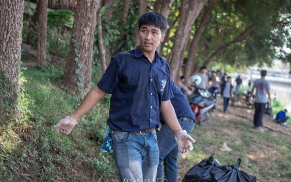 23-11-61 วิศวฯบำเพ็ญ : เก็บกระทง ณ ริมน้ำปิง