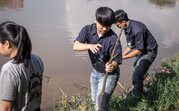 23-11-61 วิศวฯบำเพ็ญ : เก็บกระทง ณ ริมน้ำปิง